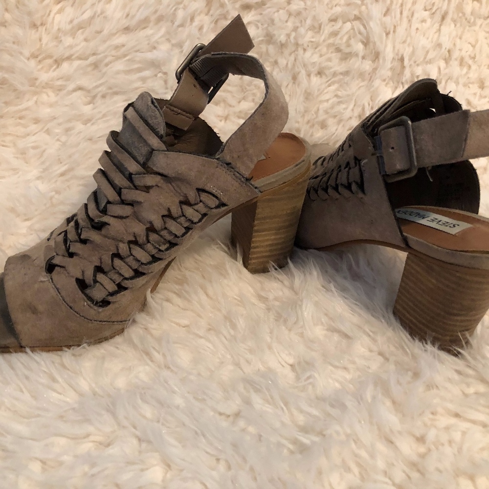 Taupe wedge